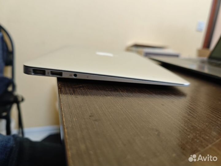 Macbook air mid 2011