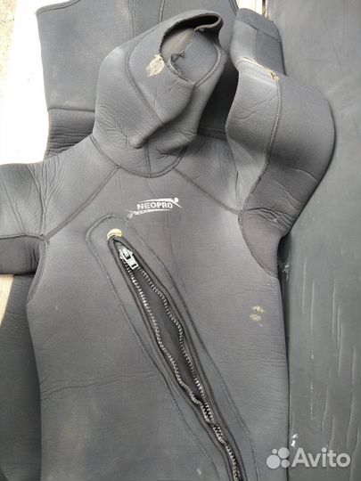 Гидрокостюм