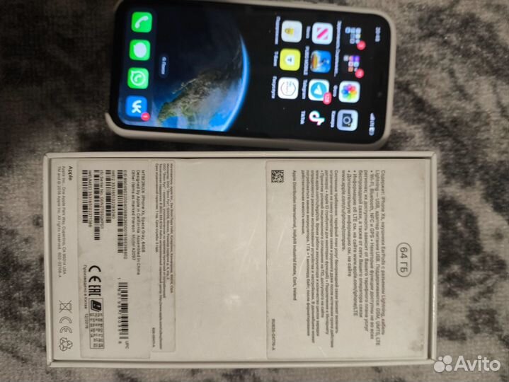 iPhone X, 64 ГБ