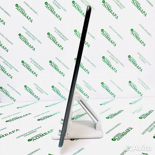 Планшет Apple iPad 9th Generation (A2602) 3/64Gb