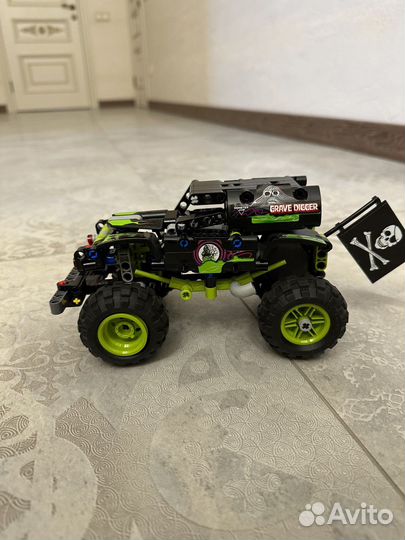 Lego Technic Monster Jam 42118