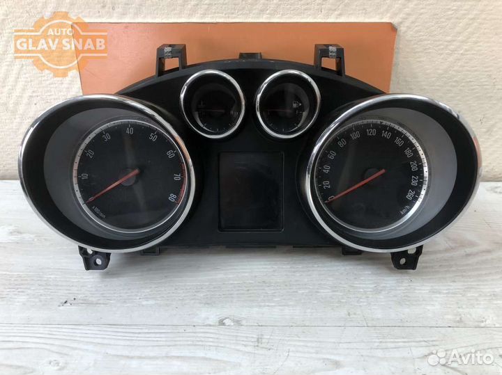 Щиток приборов Opel Mokka