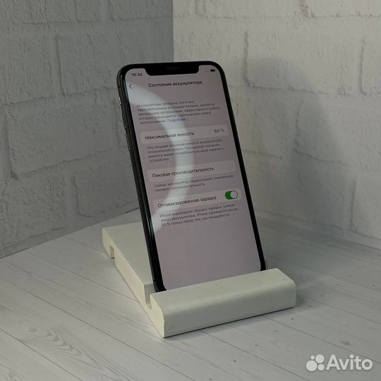 iPhone Xs, 64 ГБ