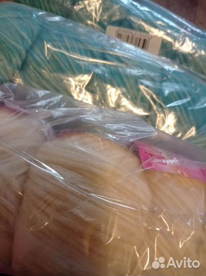 Пряжа Фиджи Помпоны натуральные