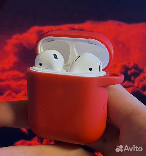 Чехол зарядный оригинальный от Airpods 1