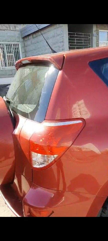 Toyota RAV4: фото владельца