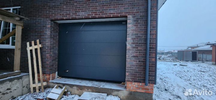 Секционные ворота