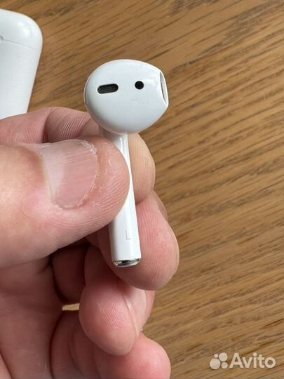 Беспроводные наушники apple airpods 1