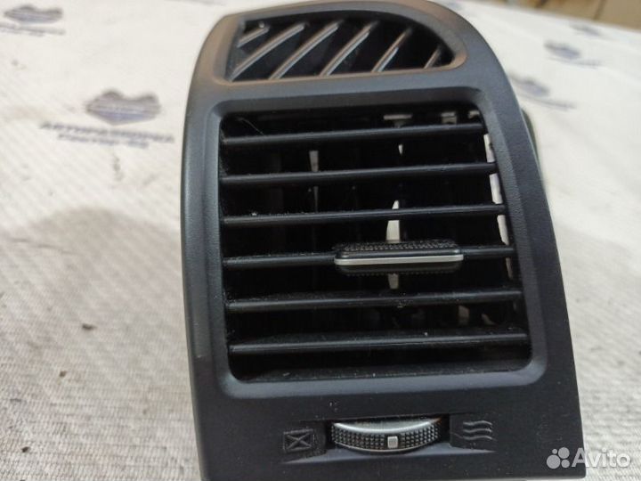 Дефлектор воздушный левый Hyundai Santa Fe 2