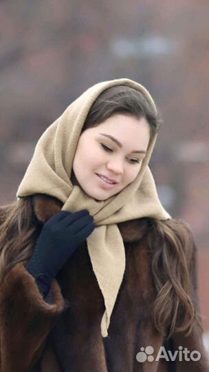 Косынка (бактус) палантин платок из пуха норки