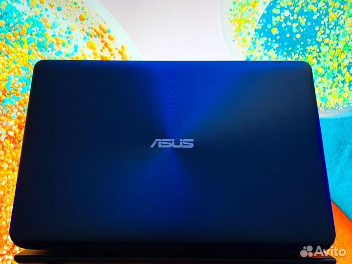 Мощный ноутбук asus / Core i7 / 256Gb / 8Gb / IPS