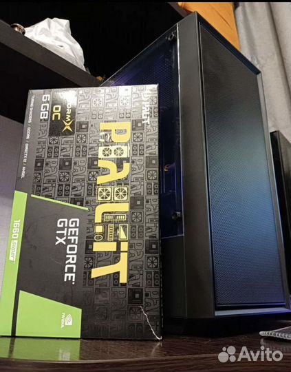 Игровой компьютер с монитором