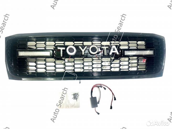 Решетка радиатора Toyota Land Cruiser 100 2005-07