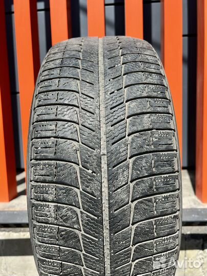 Michelin X-Ice 3 215/55 R16