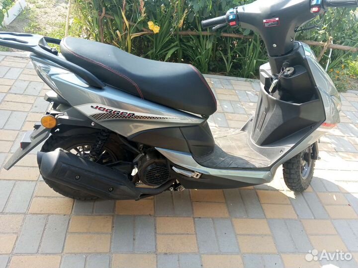 Скутер Jogger 150