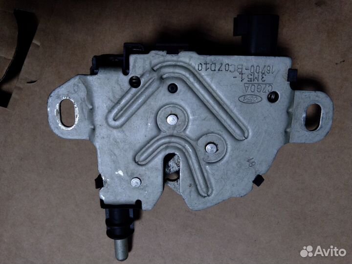 Новый оригинальный замок капота Ford Focus