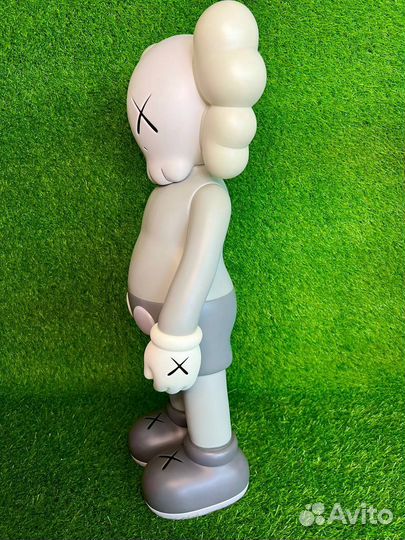 Kaws 70 см База