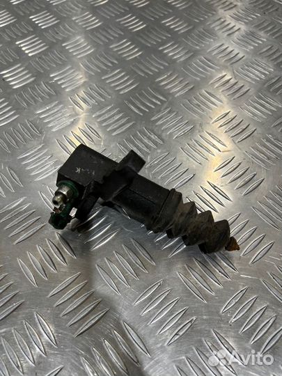 Рабочий цилиндр сцепления Chevrolet Aveo T300