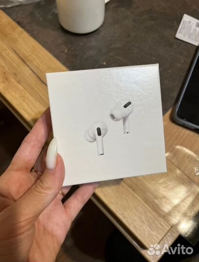 Беспроводные наушники Apple