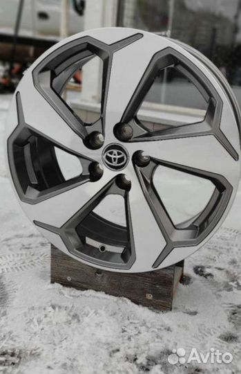 Toyota RAF4 highlander r19 5.114.3