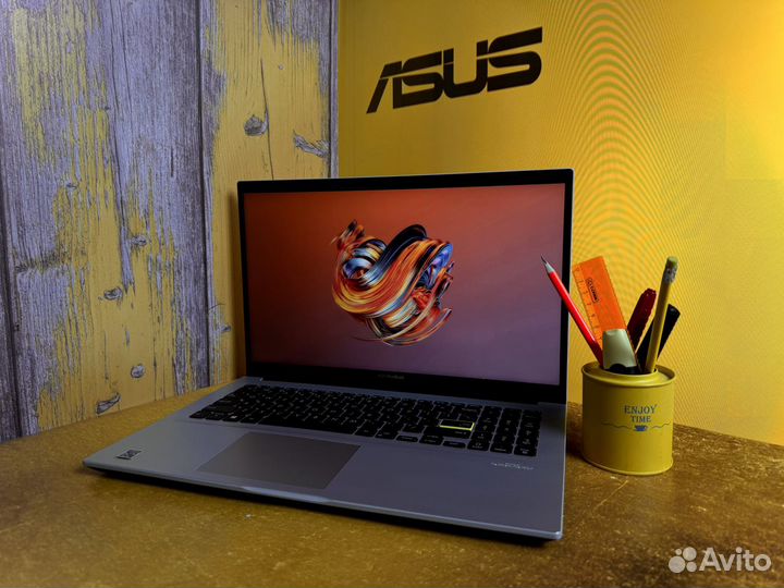 Легкий ультрабук Asus / Intel Core i5 / SSD