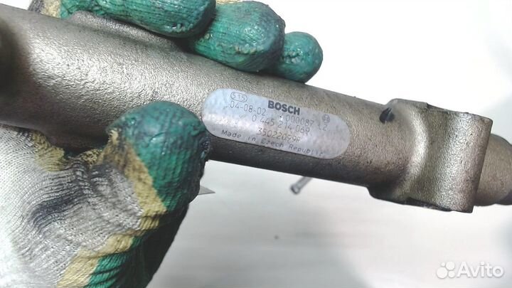 Рампа топливная Jeep Liberty, 2004