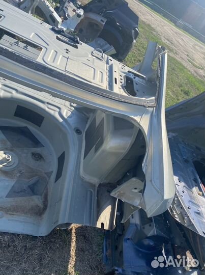 Volkswagen polo sedan заднее правое крыло