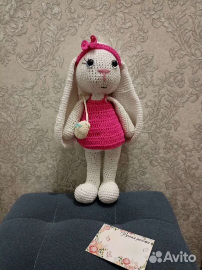 Вязаный крючком заяц