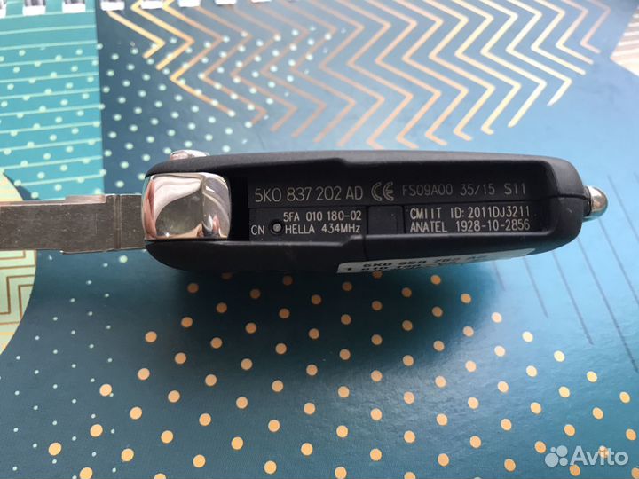 Оригинальный ключ Volkswagen Jetta