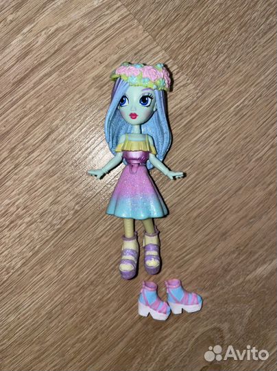 Кукла Capsule Chix