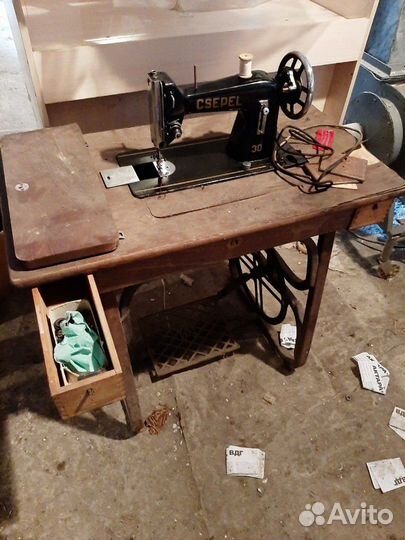 Швейная машина Csepel 30