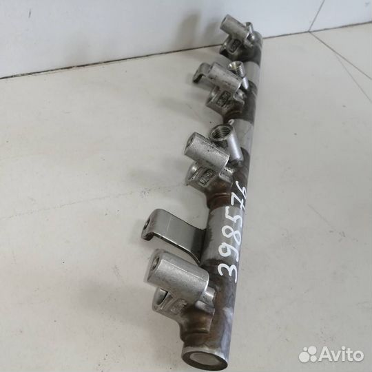 Рейка топливная рампа Volkswagen Touareg 7L 2002-2