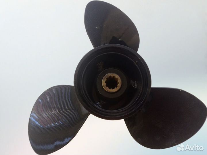 Винт mercury Black Max - 10 шлицов