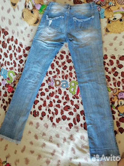 Джинсы 25размер (40-42 р.)