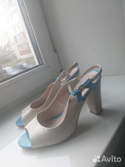 Новые босоножки,несколько пар