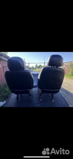 Обшивка передних сидений Jeep