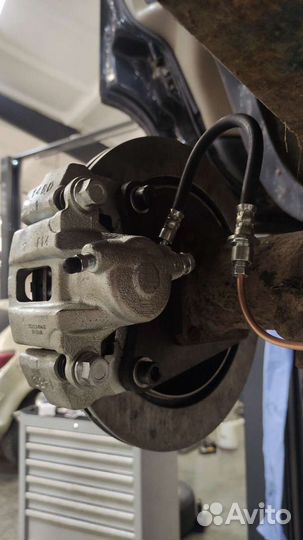 Задние дисковые тормоза Chevrolet tahoe gmt 400