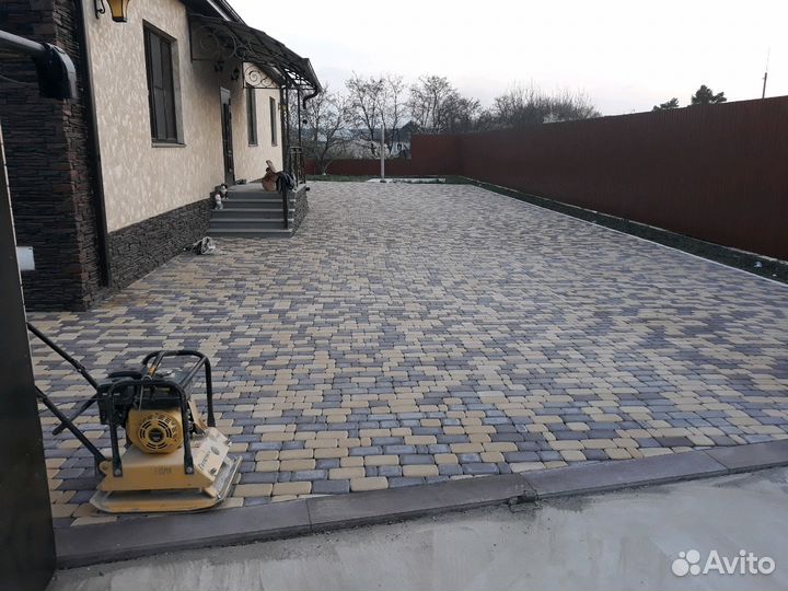 Укладка тротуарной плитки