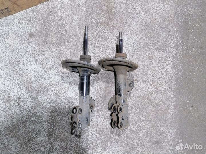 Стойки toyota camry 40