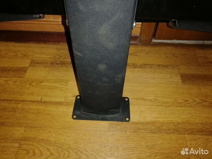 Стойка (кронштейн) для мониторов