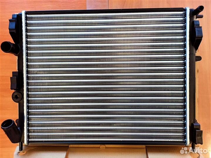Радиатор охлаждения Ларгус Логан Сандеро Симбол