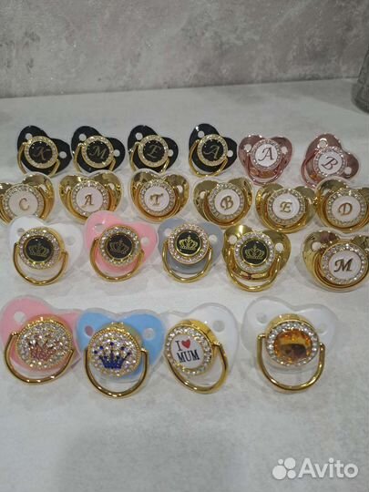 Соска пустышка со стразами +колпачек