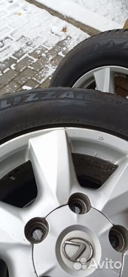 Bridgestone Blizzak Spike-01 285/60 R18