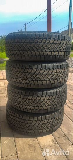 Michelin X-Ice Snow 215/55 R17 98H