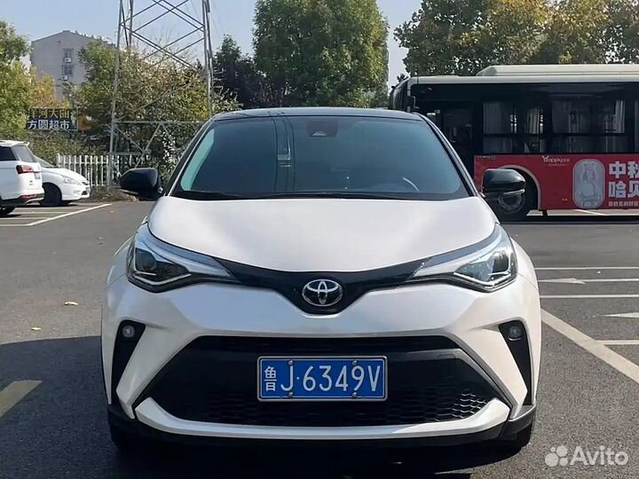 Toyota C-HR 2.0 CVT, 2021, 27 000 км