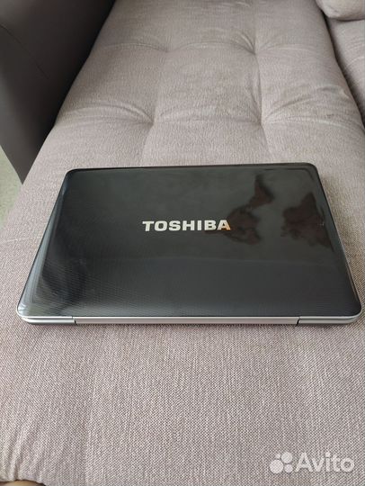Ноутбук toshiba i3 8Gb озу SSD 256