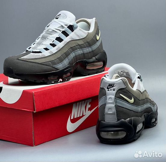 Серые кроссовки Nike Air Max 95
