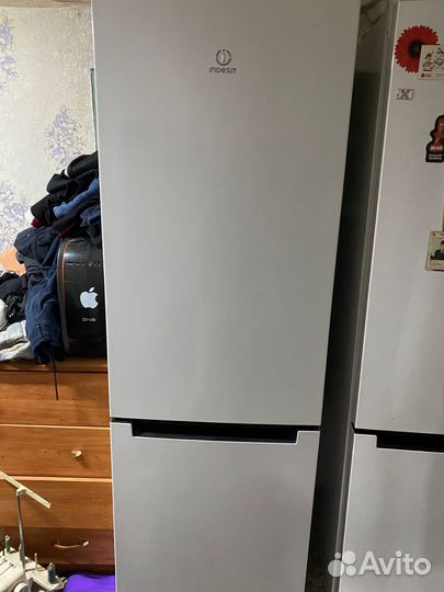 Холодильник indesit