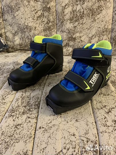 Лыжные ботинки