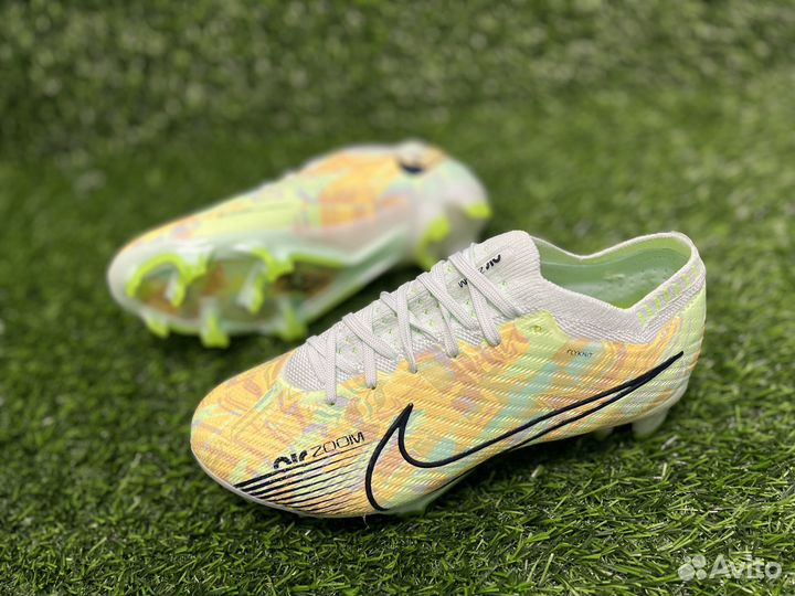 Детские футбольные бутсы